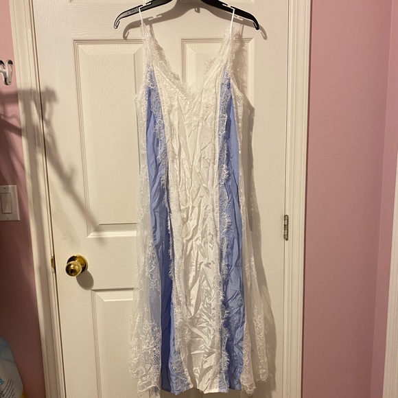 Lace sleepwear/ dress - Picture 1 of 4